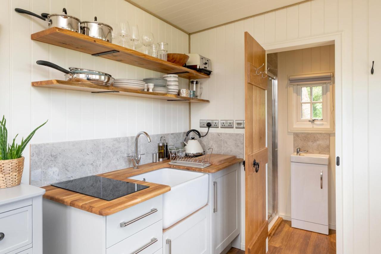 Secluded Lodge With Spectacular Views And Hot Tub! Bath Exteriér fotografie