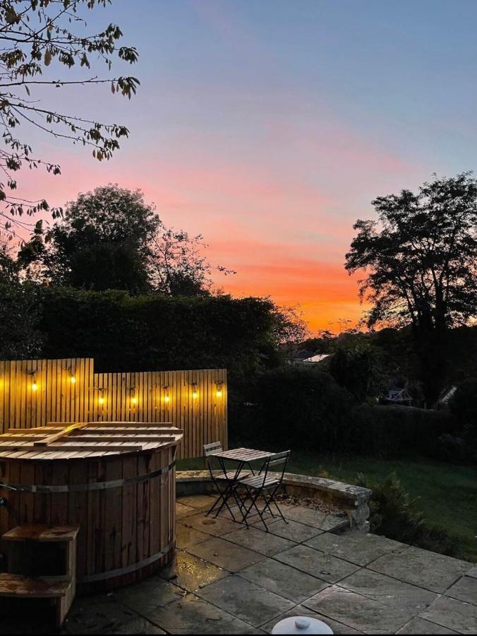 Secluded Lodge With Spectacular Views And Hot Tub! Bath Exteriér fotografie